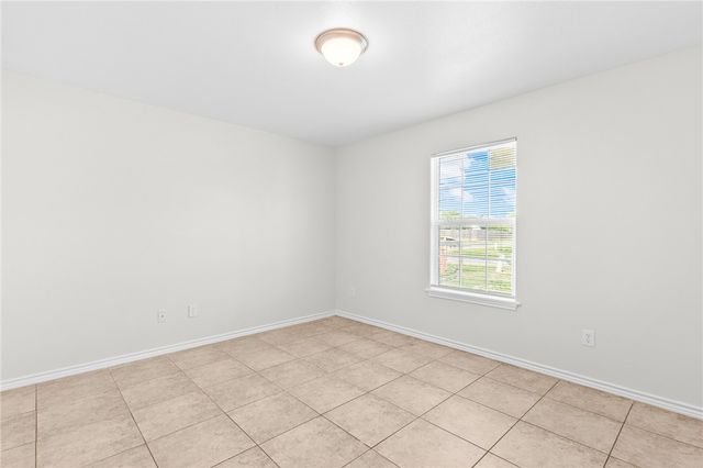 534 Military Dr, Corpus Christi, TX 78418