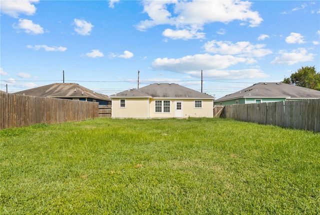 534 Military Dr, Corpus Christi, TX 78418