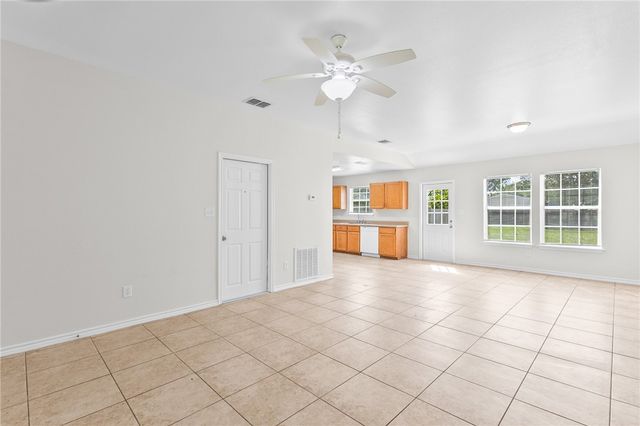534 Military Dr, Corpus Christi, TX 78418