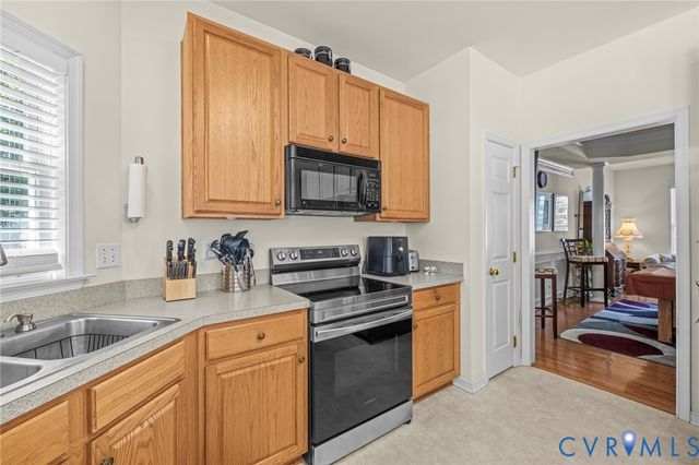 7632 Old Track Ln, Mechanicsville, VA 23111