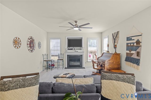 7632 Old Track Ln, Mechanicsville, VA 23111