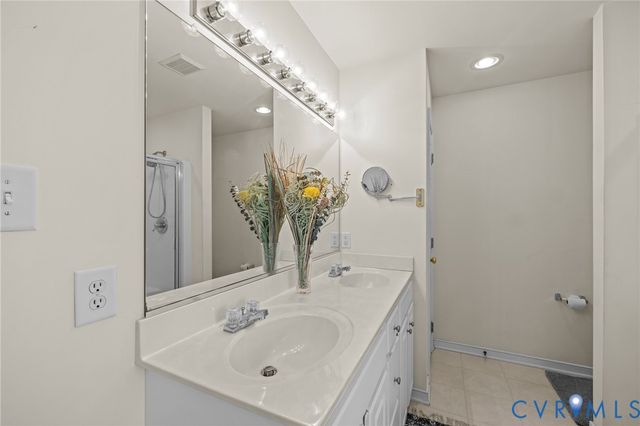 7632 Old Track Ln, Mechanicsville, VA 23111