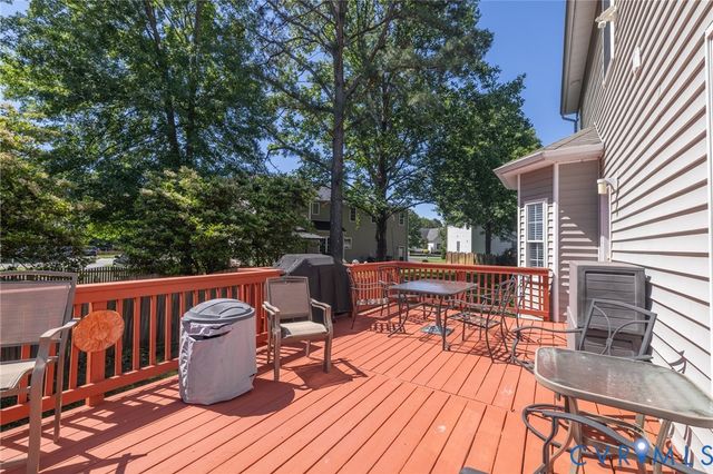 7632 Old Track Ln, Mechanicsville, VA 23111