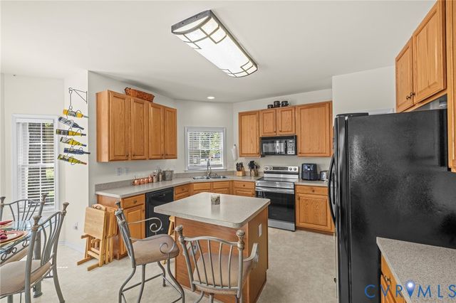 7632 Old Track Ln, Mechanicsville, VA 23111