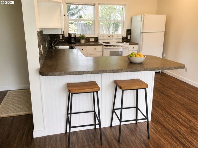 4103 Se 73rd Ave, Portland, OR 97206