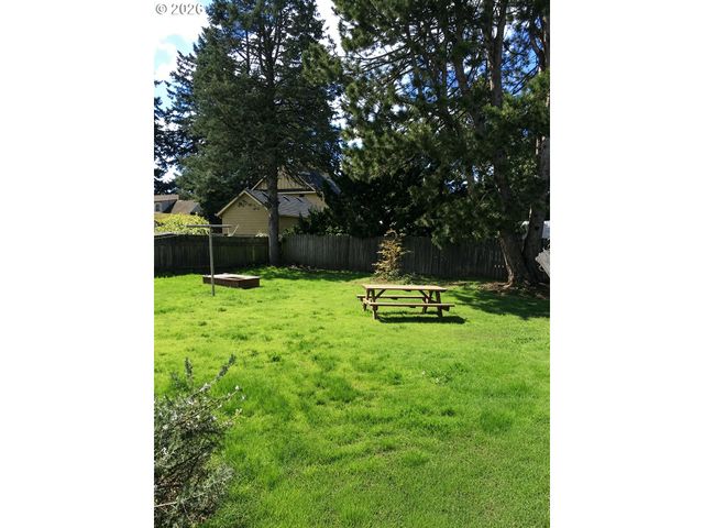 4103 Se 73rd Ave, Portland, OR 97206