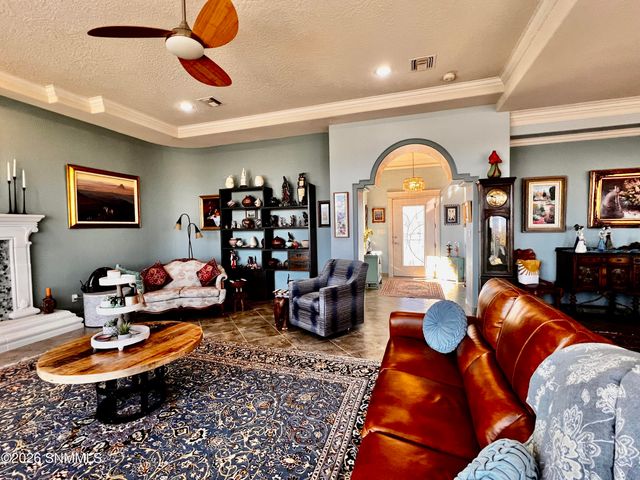 6720 Bright View Road, Las Cruces, NM 88007