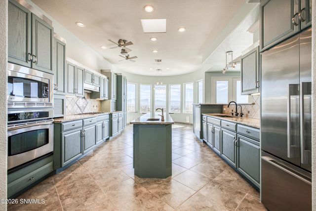 6720 Bright View Road, Las Cruces, NM 88007