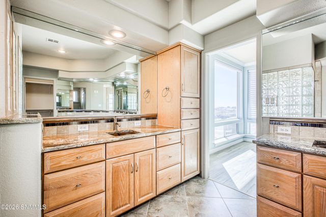 6720 Bright View Road, Las Cruces, NM 88007