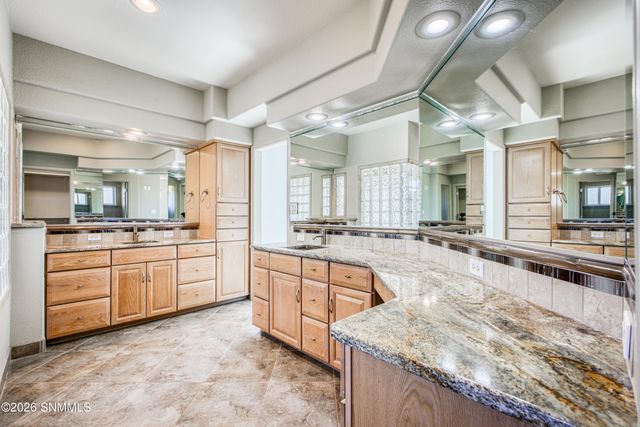 6720 Bright View Road, Las Cruces, NM 88007