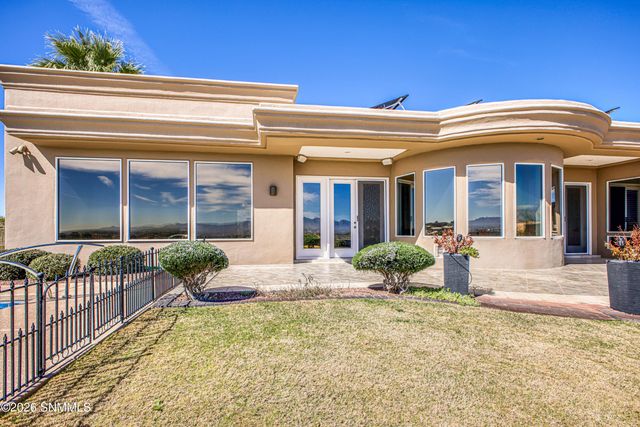 6720 Bright View Road, Las Cruces, NM 88007