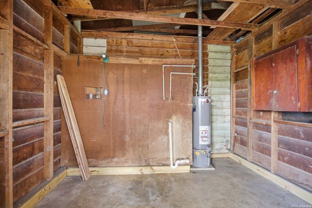 1820 E Highland, San Antonio, TX 78210