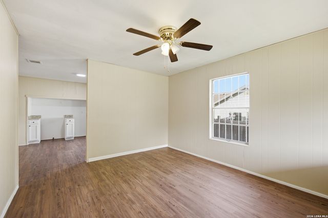 1820 E Highland, San Antonio, TX 78210