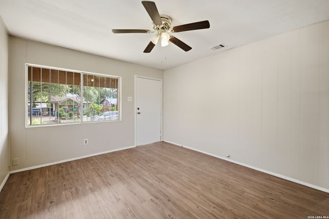 1820 E Highland, San Antonio, TX 78210