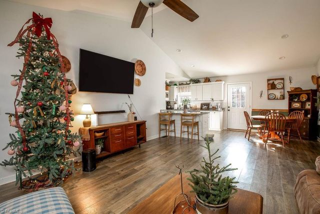 154 Gracyn Lane, Thomasville, NC 27360