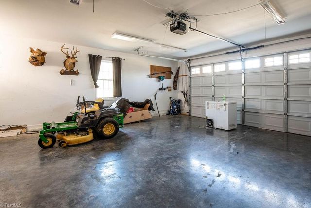 154 Gracyn Lane, Thomasville, NC 27360