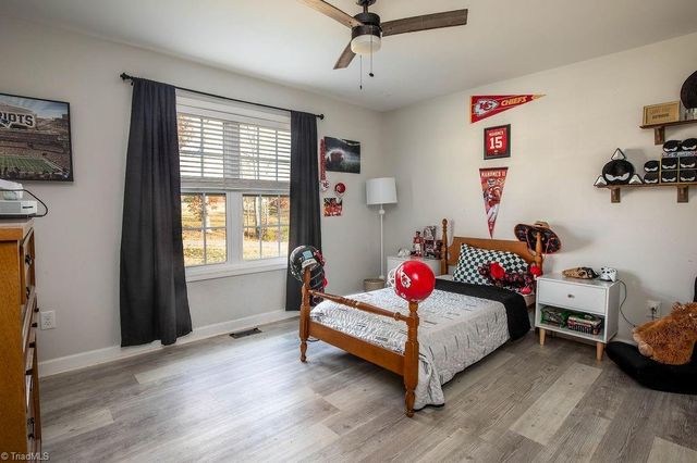 154 Gracyn Lane, Thomasville, NC 27360