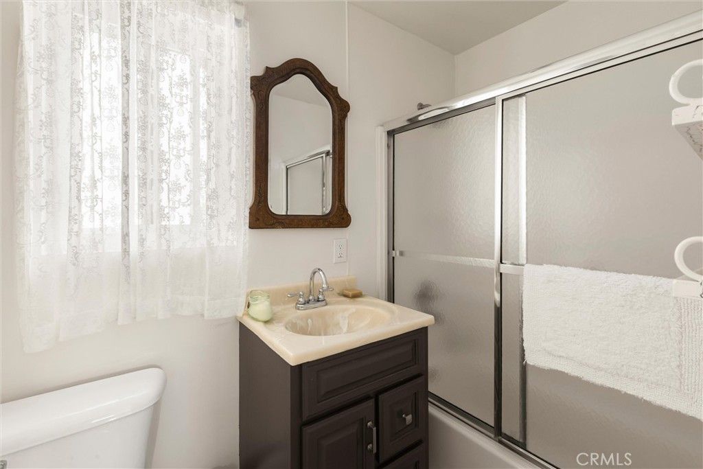 Image 12 of property listing at 31 8th Street, Cayucos, CA 93430