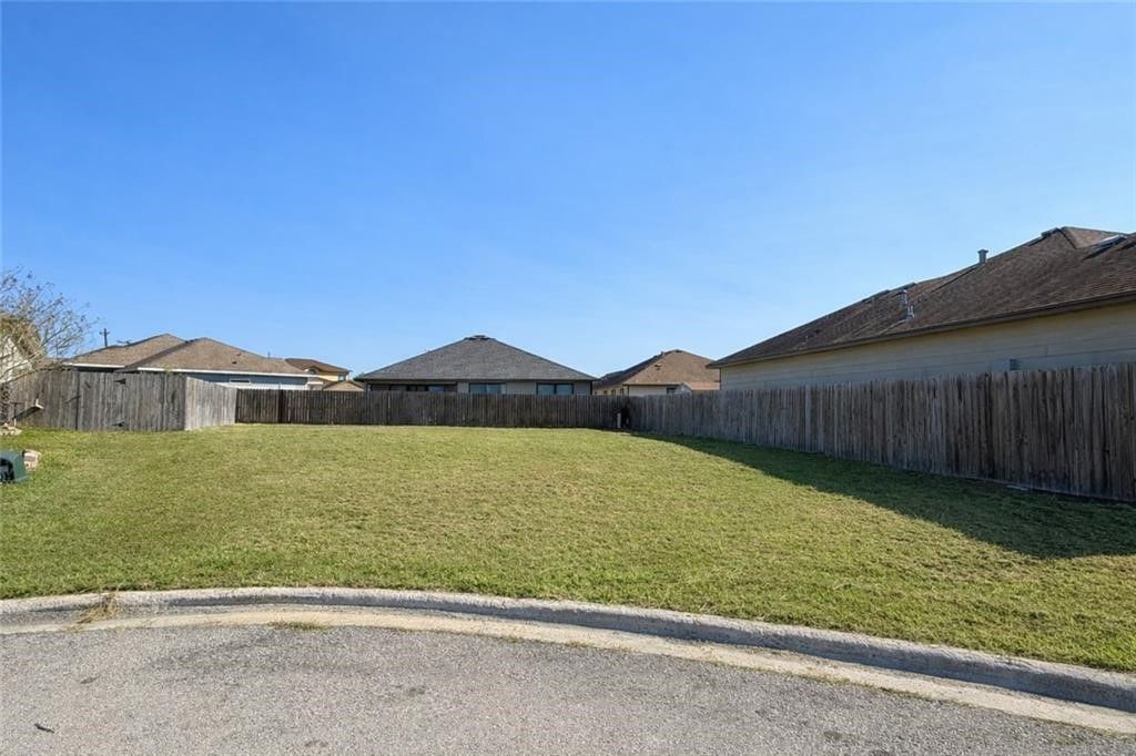 7210 Lake Bliss, Corpus Christi, TX 78414 — exterior