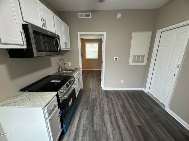 4028 Remington Oaks Circle, Cary, NC 27519