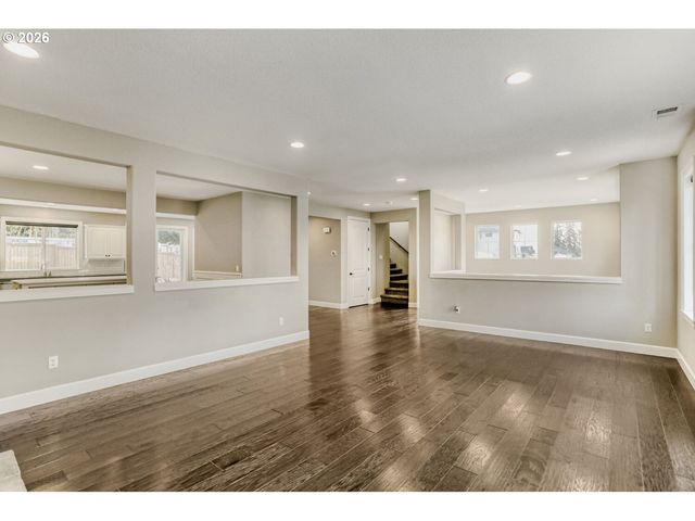 2162 SATTER St, West Linn, OR 97068