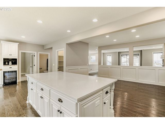 2162 SATTER St, West Linn, OR 97068