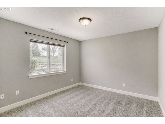 2162 SATTER St, West Linn, OR 97068