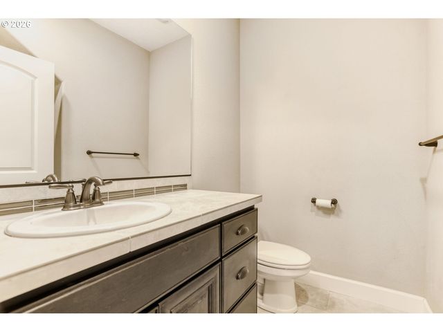 2162 SATTER St, West Linn, OR 97068