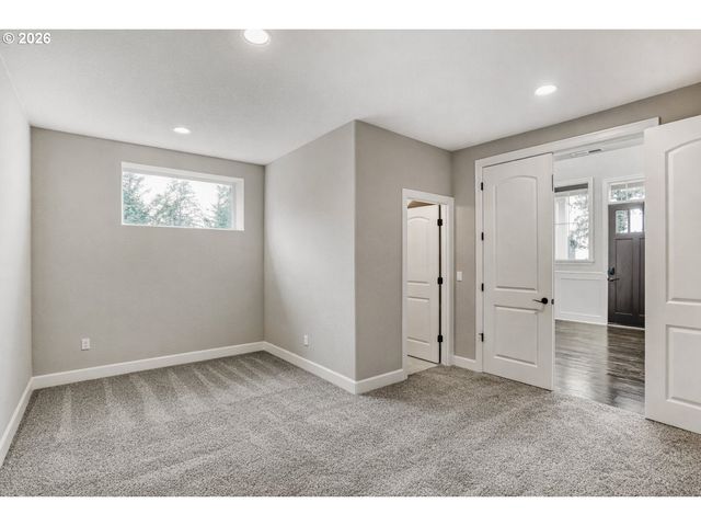 2162 SATTER St, West Linn, OR 97068