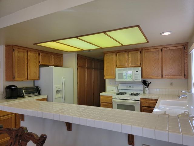 44436 Shadowcrest Drive, Lancaster, CA 93536