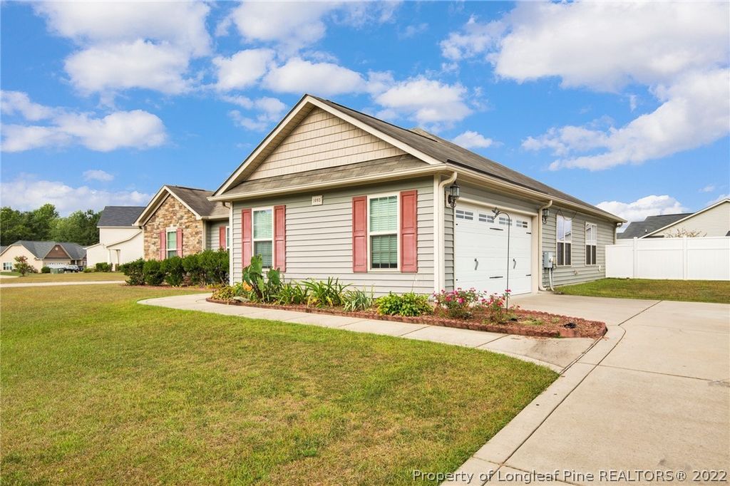 1093 Saint Johns Loop, Raeford, NC 28376 — photo 2