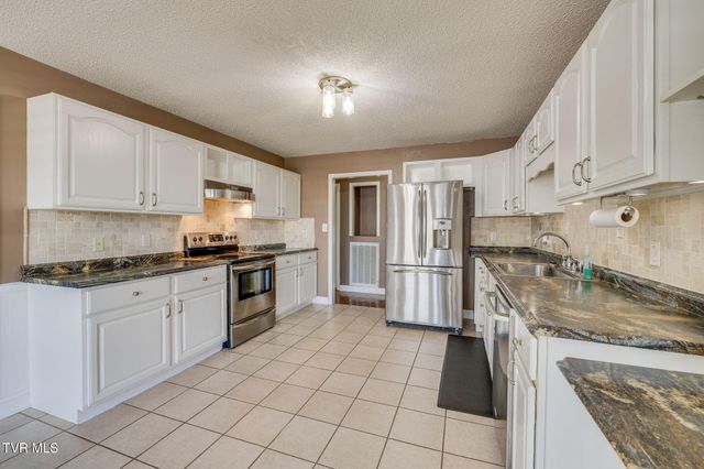 224 Chickasaw Circle, Church Hill, TN 37642