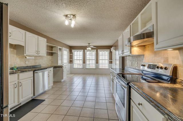 224 Chickasaw Circle, Church Hill, TN 37642