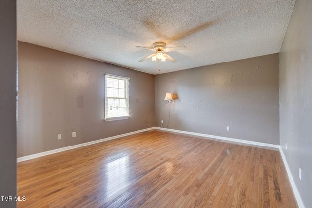 224 Chickasaw Circle, Church Hill, TN 37642