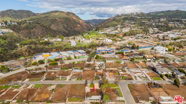 16910 Bollinger Drive, Pacific Palisades, CA 90272