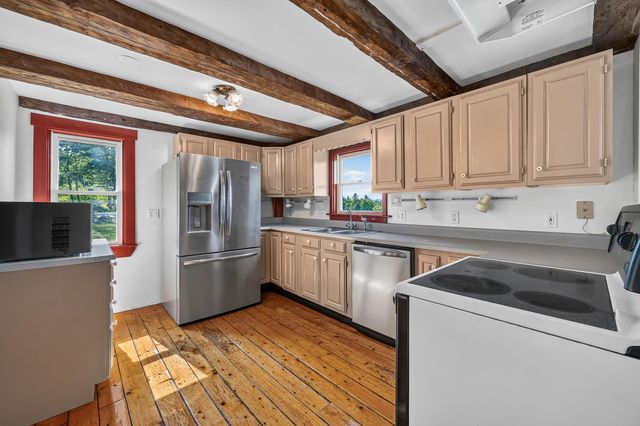 1467 Brownfield Road, Conway, NH 03813