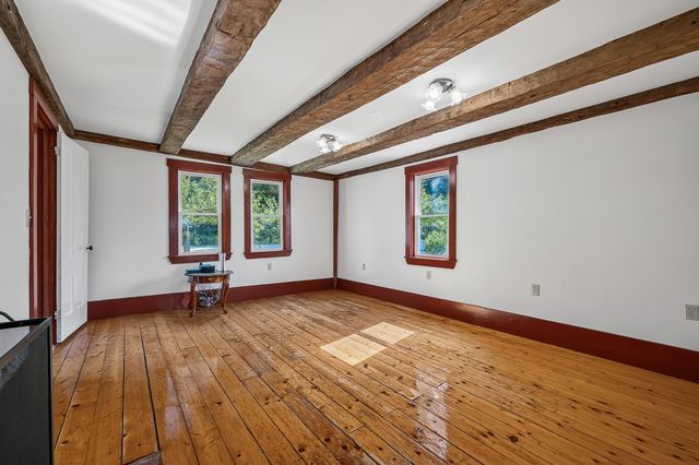 1467 Brownfield Road, Conway, NH 03813