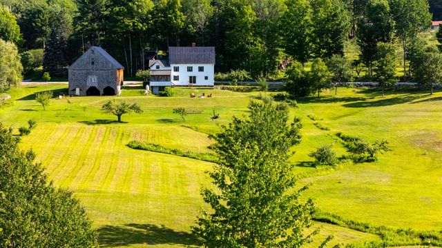 1467 Brownfield Road, Conway, NH 03813