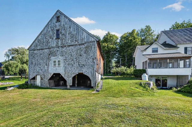 1467 Brownfield Road, Conway, NH 03813