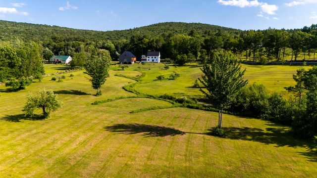 1467 Brownfield Road, Conway, NH 03813