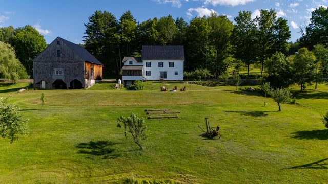 1467 Brownfield Road, Conway, NH 03813
