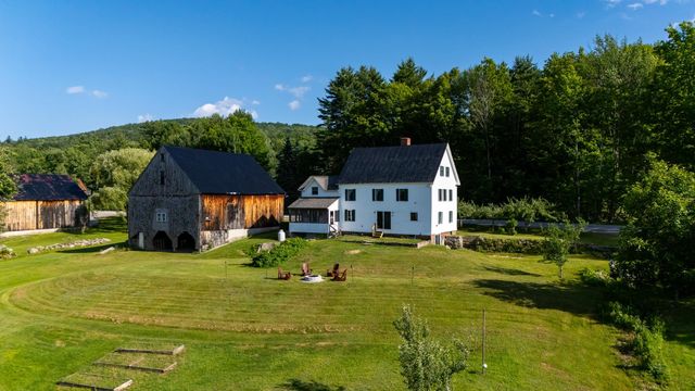 1467 Brownfield Road, Conway, NH 03813