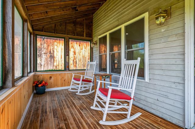 1467 Brownfield Road, Conway, NH 03813