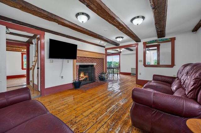 1467 Brownfield Road, Conway, NH 03813