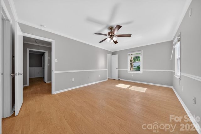 7942 Surreywood Place, Charlotte, NC 28270