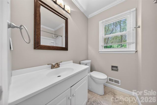 7942 Surreywood Place, Charlotte, NC 28270