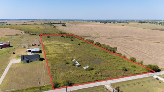 11124 County Road 418, Grandview, TX 76050