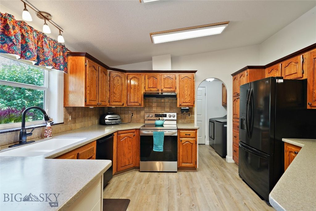 9635 Cottonwood Road, Bozeman, MT 59718 photo 2