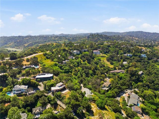 3420 Beverly Glen, Sherman Oaks, CA 91423