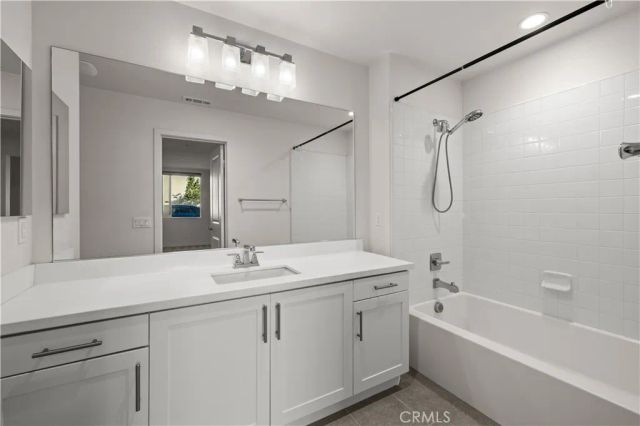 148 Stellar, Irvine, CA 92618